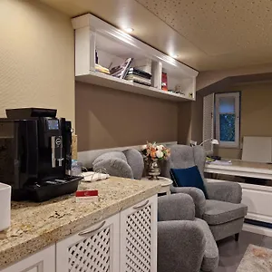 https://r-r-apartments-1527.sofiahotelsbg.com